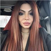 Laureata in comunicazione da ripetizioni per materie letterarie.